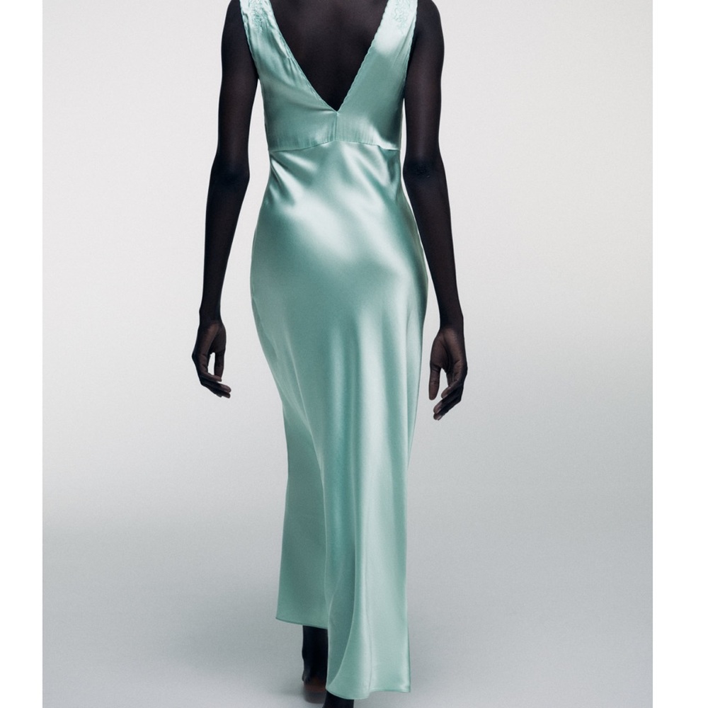 🔥ZARA EMBROIDERED SILK DRESS 🔥 - Picture 6 of 15